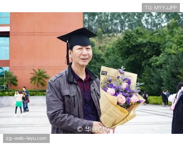 🎓 一代人的退场，留下的是青春的残缺美，谢谢你陪我长大